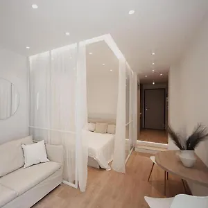 V1 Boutique Rooms, Nilie Hospitality Mgmt , Selanik Yunanistan